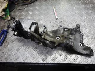 кронштейн ТНВД Volkswagen Golf 6 поколение 2010, 2.0 л., 03903139D