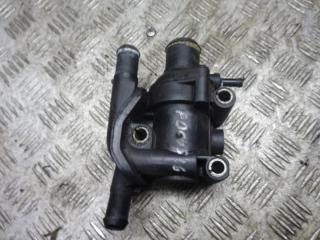 корпус термостата Ford Focus 1 поколение 2000, 1.8 л.