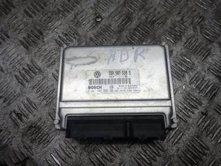 блок управления двигателем Volkswagen Passat B5 2000, 1.8 л., 8D0907558S