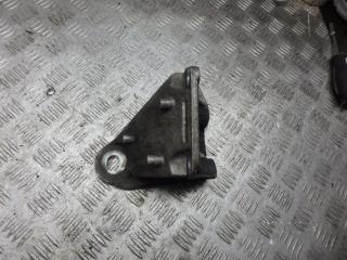 кронштейн КПП Volkswagen Passat B5 2000, 2.5 л., МКПП, универсал, 8D0399114AH