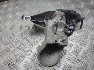 кронштейн двигателя Audi A4 B6 2003, 2.0 л., МКПП, седан, 8E0199352F