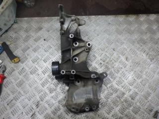 кронштейн генератора Dacia Logan 1 поколение 2007, 1.4 л., 8200169566