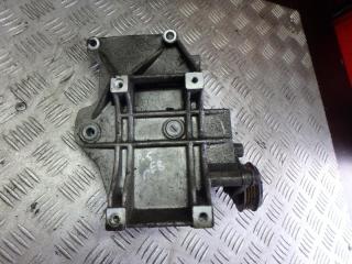 кронштейн компрессора кондиционера Volkswagen Passat B5 1999, 1.8 л., 058260885C
