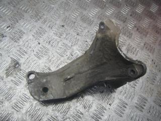 кронштейн двигателя Volkswagen Golf 3 поколение 1996, 1.4 л., МКПП, хетчбэк 5 дв., 1H0199354K