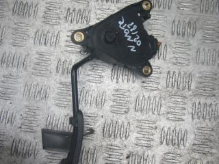 педаль Nissan Note E11 2006, 1.4 л., МКПП, хетчбэк 5 дв., 18002AX700
