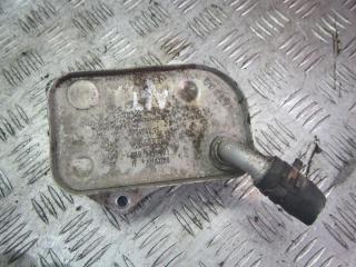 теплообменник масляного фильтра Audi A4 B6 2002, 2.0 л., 06B117121