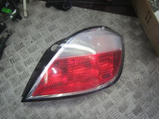 фонарь задний правый Opel Astra H 2005, 1.8 л., МКПП, хетчбэк 5 дв.