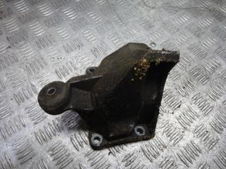 кронштейн КПП Audi A6 4A/C4 1995, 2.0 л., МКПП, седан, 4A0399114F