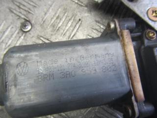 стеклоподъемник электрический передний правый Volkswagen Passat B4 1994, 1.8 л., МКПП, универсал, 3A0959802