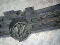 решетка радиатора Volkswagen Golf 4 поколение 2001, 1.6 л., МКПП, хетчбэк 5 дв., 1S0853651M - фото №12