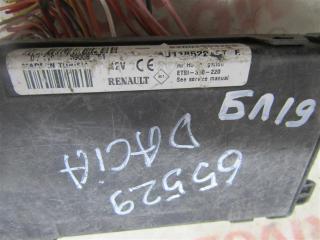 блок комфорта Dacia Sandero 1 поколение 2010, 1.2 л., бензин, МКПП, седан, 8200296328B