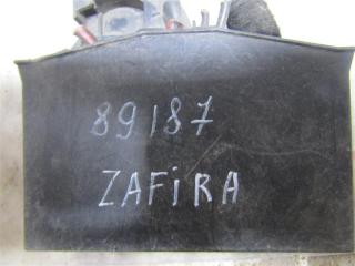 блок предохранителей Opel Zafira 1 поколение (A) [рестайлинг] 2004, 2.0 л., дизель, МКПП, 09131668