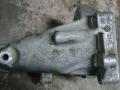 кронштейн двигателя Mercedes-Benz E-Класс W212/S212/C207/A207 2011, 1.8 л., M 271.860, бензин, АКПП, черный, кабриолет, A2712232704 - фото №2
