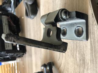петля двери BMW X5 E53 2001, 3.0 л., M54 B30 (306S3), бензин, АКПП, внедорожник 5 дв., 8265150