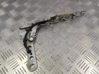 петля капота левая BMW 3 серия E46 2002, 2.2 л., M54 B22 (226S1), бензин, АКПП, седан