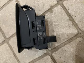кнопка стеклоподъемника BMW X5 E70 2008, 3.0 л., M57 D30 (306D3), дизель, АКПП, внедорожник 5 дв., 6945874
