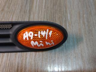повторитель поворота на крыле Mini Cooper 1 поколение 2001, 1.6 л., W10 B16 A, бензин, АКПП, красный, хетчбэк 5 дв., 63137166013