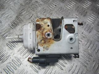 замок двери передней левой Audi A4 B5 1998, 2.5 л., АКПП, универсал, 8D1837015F