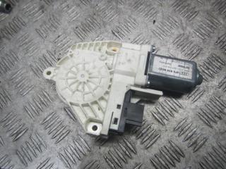 моторчик стеклоподъемника передний правый Audi A6 4F/C6 2006, 4F0959802D