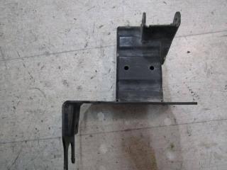 Крепление бампера переднего Audi Q7 4L (2005 - 2009), 4L0807133