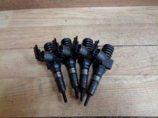 форсунка Volkswagen Golf 5 поколение 2006, 2.0 л., TDi PD, BKD, дизель, 03G130073G, 0414720404