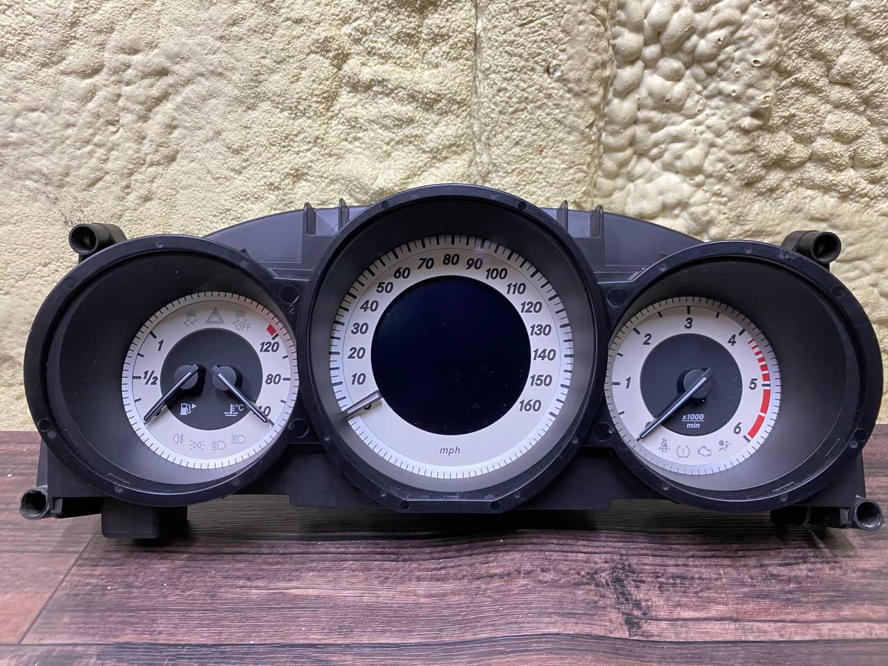 щиток приборов (приборная панель) Mercedes-Benz CLS-Класс C218/X218 (2011 - 2014), АКПП, седан, A2189005503, 2189005503, A2C82047800, 2189016100, 2049022903, A2189005503 - фото №1