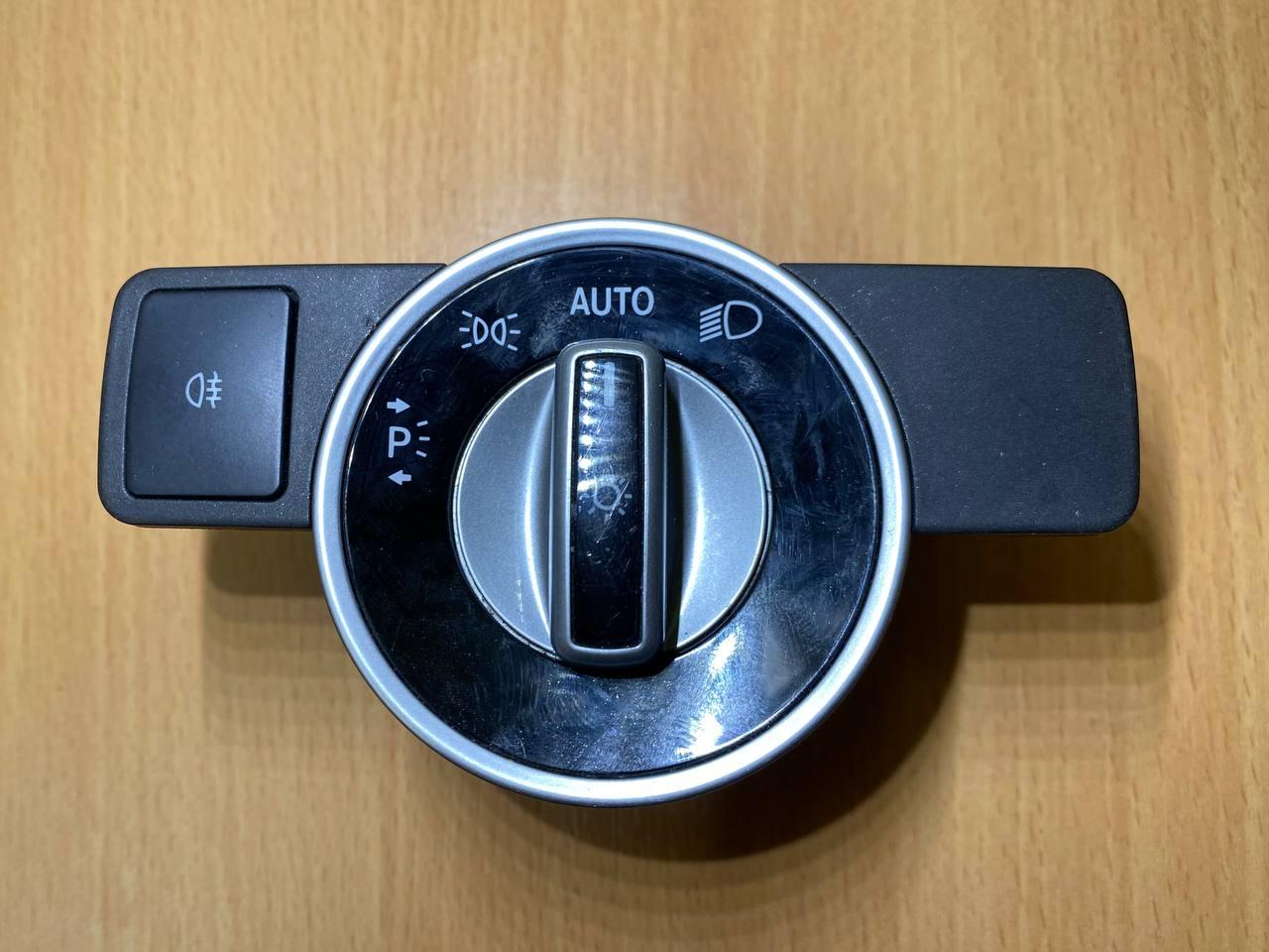 кнопка (выключатель) Mercedes-Benz CLS-Класс C218/X218 (2011 - 2014), 2129050551, A21290505519107, A2129050551 - фото №1