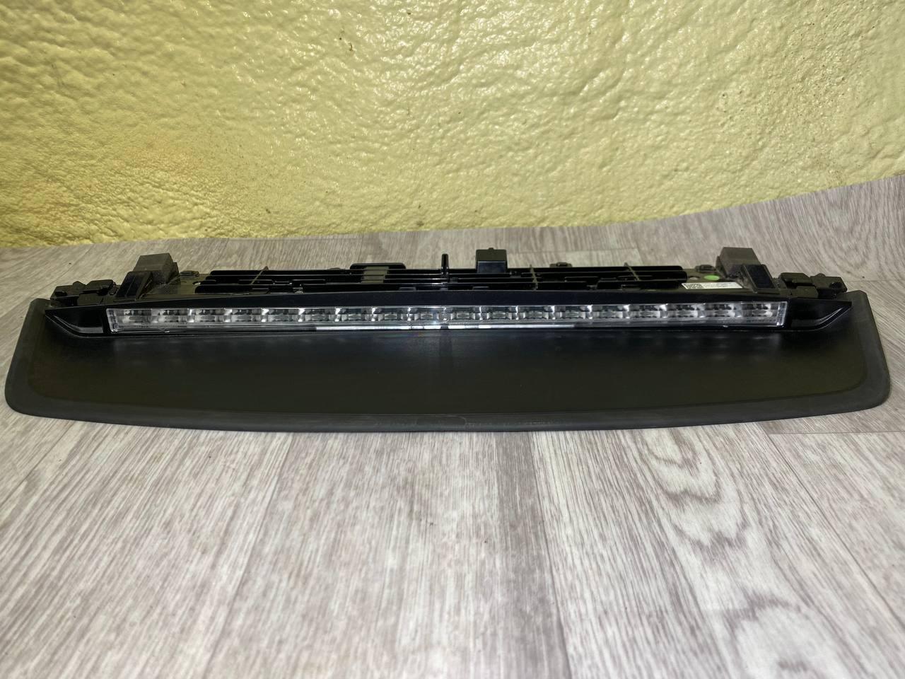 дополнительный стоп-сигнал Mercedes-Benz GLE Coupe C292 (2015 - 2019), A2929061900, A2929061800, 2929061900, 2929061800, A2929061800 - фото №1