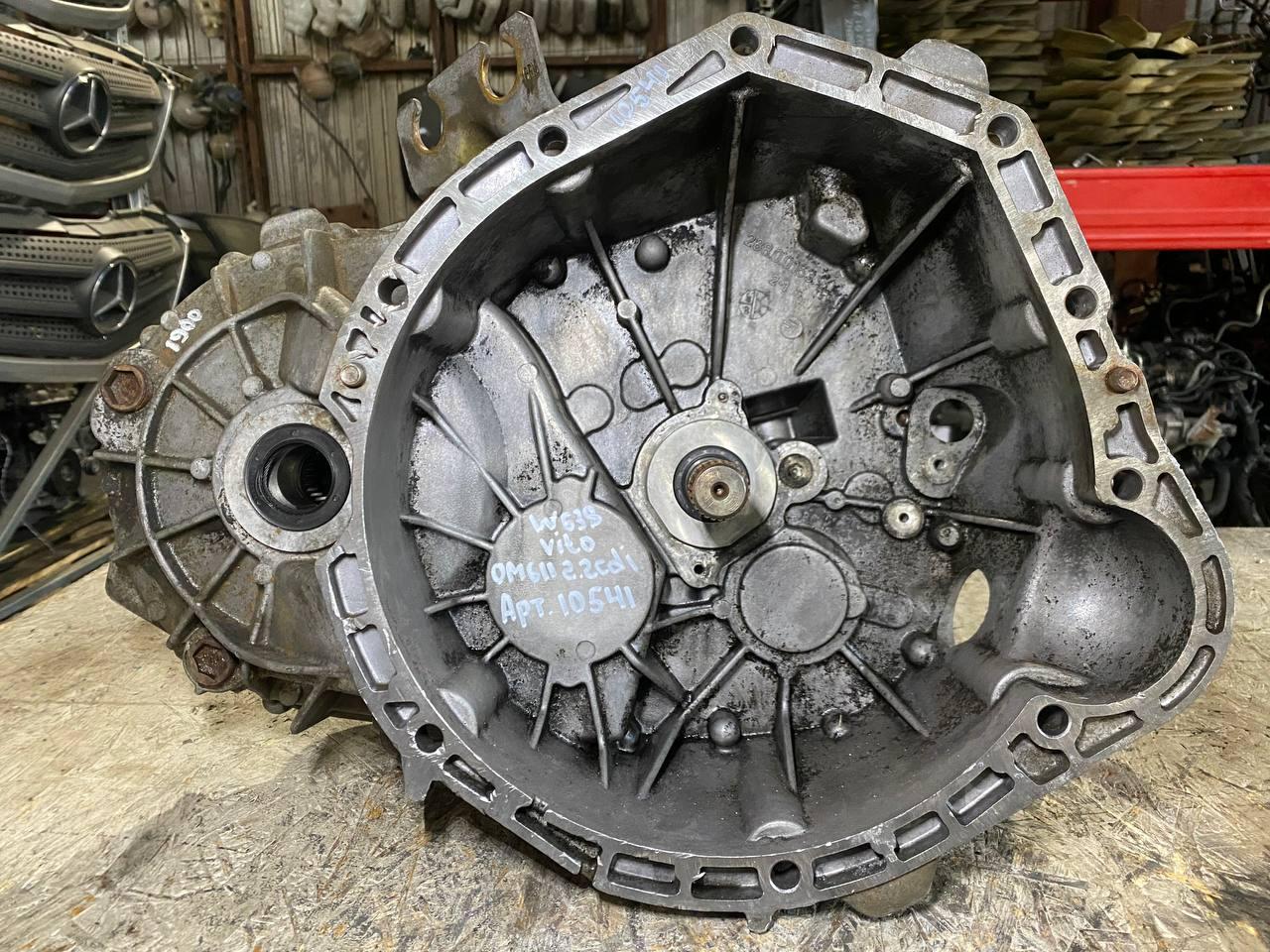 КПП механическая (МКПП) Mercedes-Benz Vito W638 (1996 - 2003), 2.2 л., OM 611.980, дизель, 5МКПП, 711.698, 2880016390, 711698, A6382601900, 6382601900 - фото №1