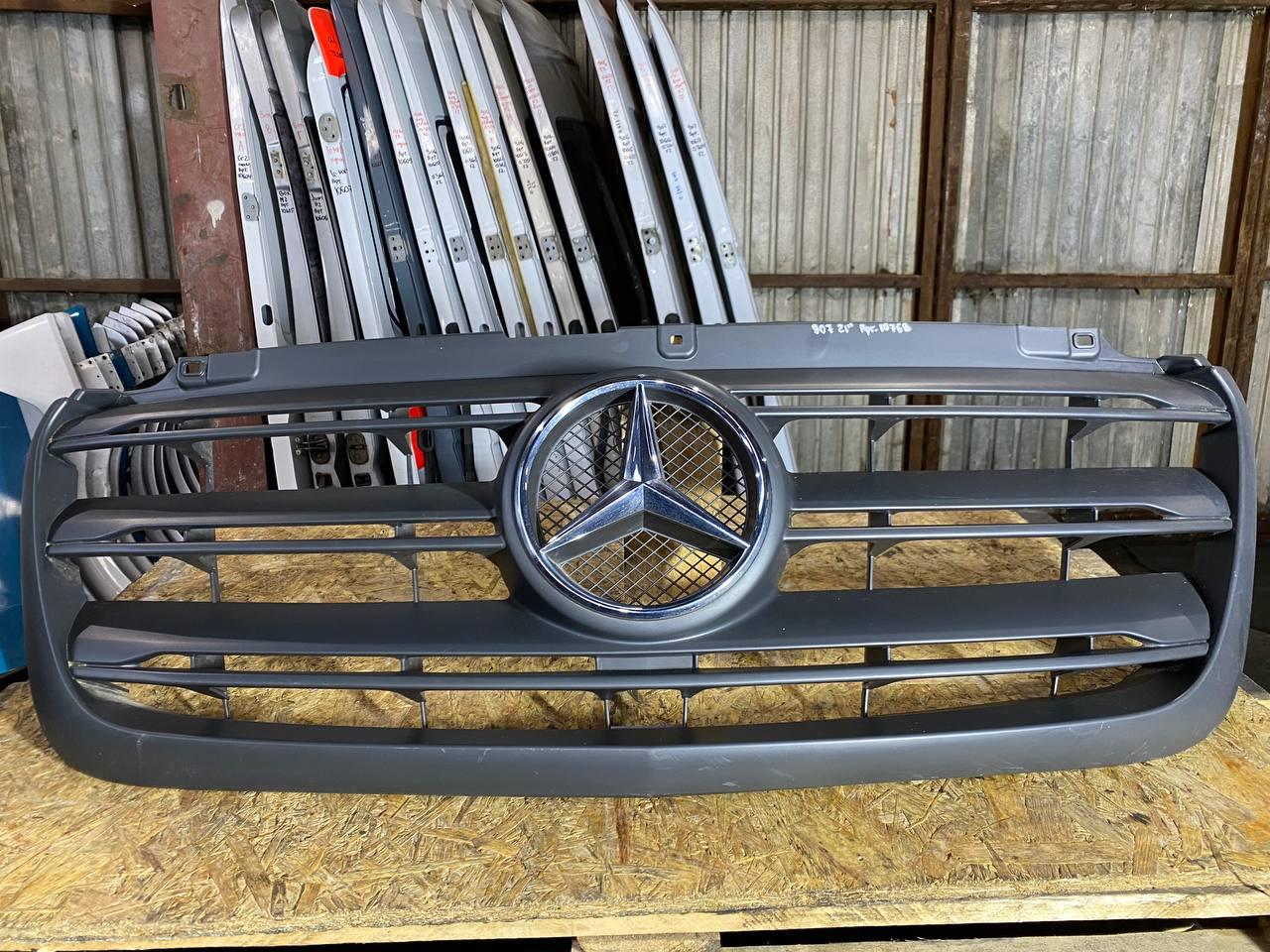 решетка радиатора Mercedes-Benz Sprinter W907/W910 W910 (2018 - 2025), A9108852600, 9108852600, 9108800000, A9108800000 - фото №1