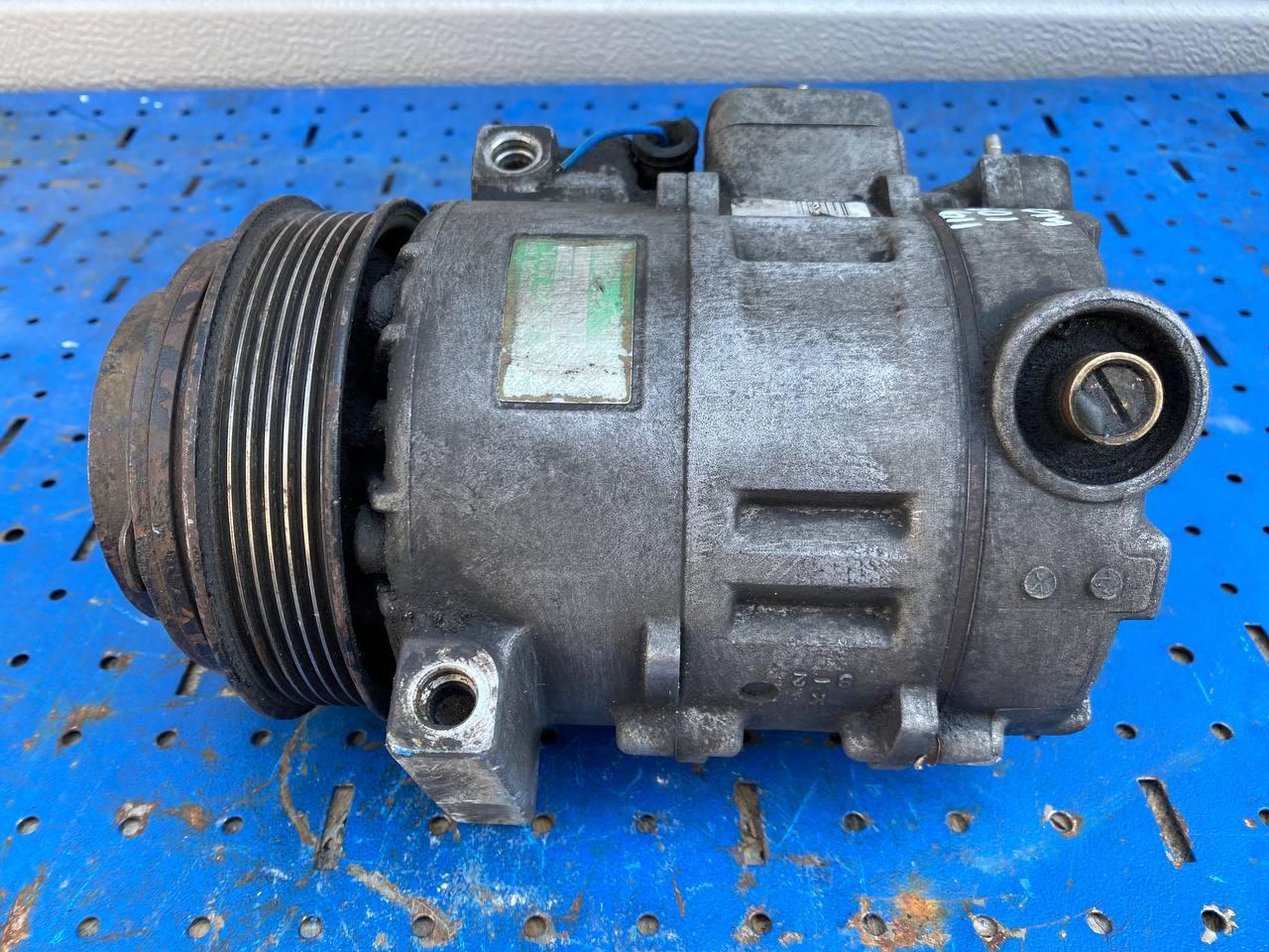 компрессор кондиционера Mercedes-Benz Sprinter W901-904 (1995 - 2000), 7SBU16C, A0002303911, 7SBU16C, A0002342911, A0002346303 - фото №1