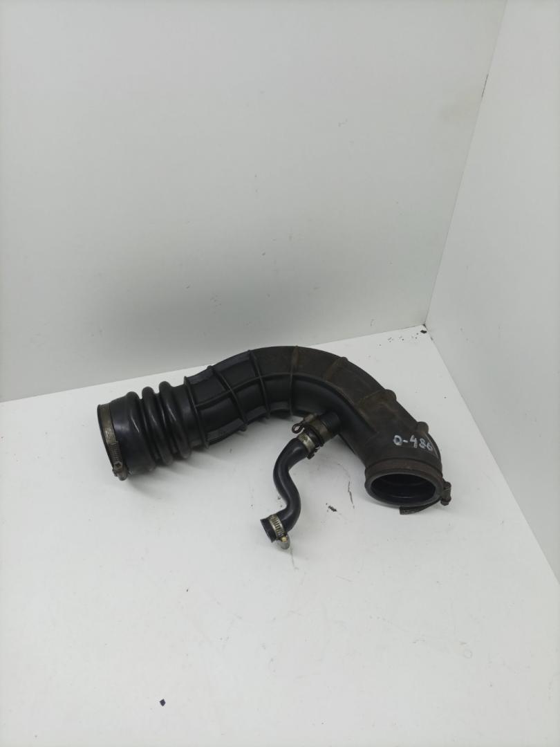 патрубок воздушного фильтра Lada Granta 1 поколение 2013, 1.6 л., бензин, МКПП, седан, передний привод, 11184114803521 - фото №1