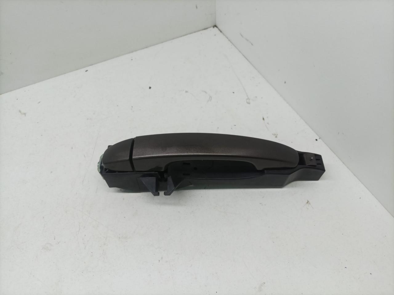 ручка наружная задняя левая Lada Vesta 1 поколение 2018, 1.8 л., бензин, АКПП, универсал - фото №1