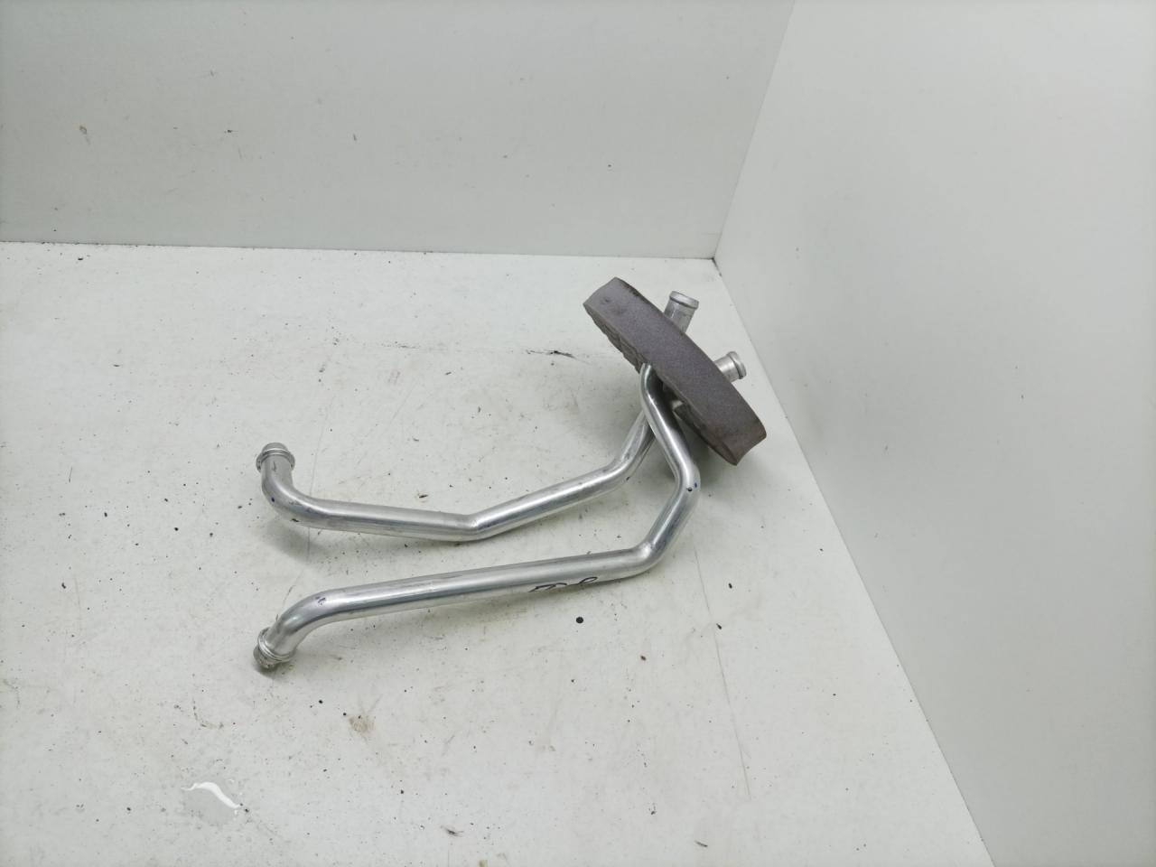 патрубок отопителя (печки) Lada Vesta 1 поколение 2018, 1.8 л., бензин, АКПП, универсал - фото №1