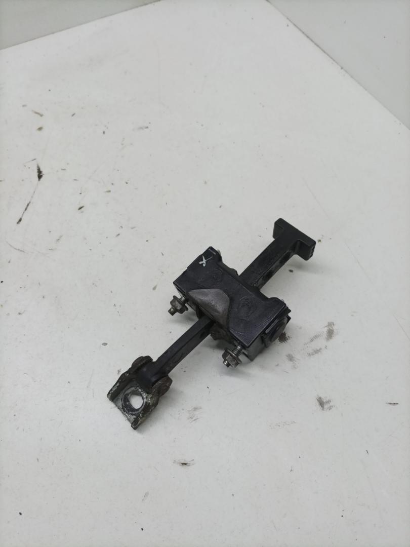 ограничитель открывания двери Lada Vesta 1 поколение 2018, 1.8 л., бензин, АКПП, универсал, 8450007762 - фото №1