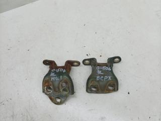 петля двери Hyundai Galloper 2 поколение 1998, 2.5 л., дизель, МКПП, внедорожник 5 дв.