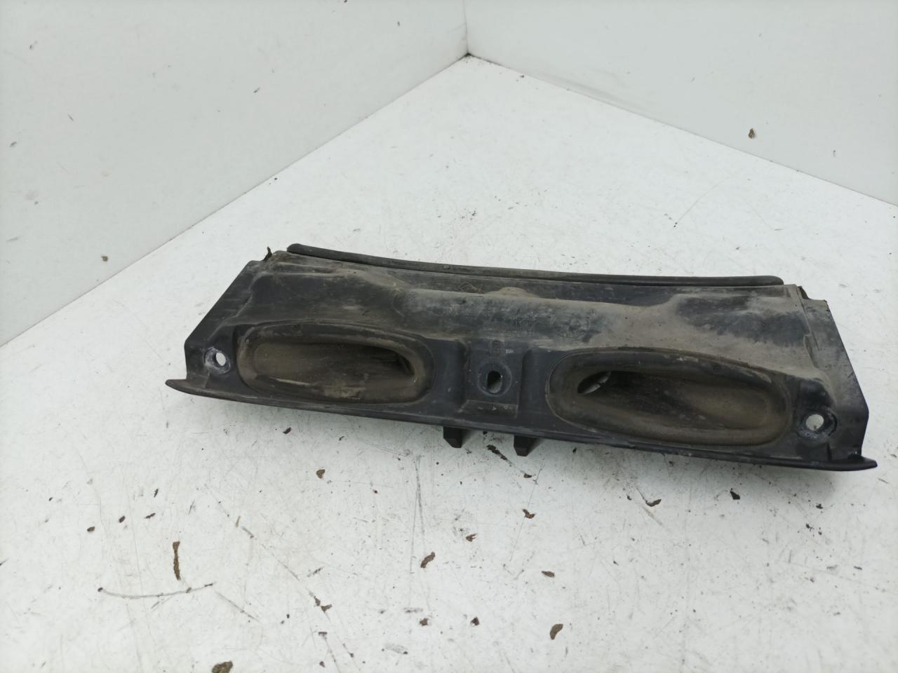 дождевик BMW X1 E84 2010, 2.0 л., N47 D20 C, дизель, АКПП, внедорожник 5 дв., полный привод, 64319175860 - фото №1