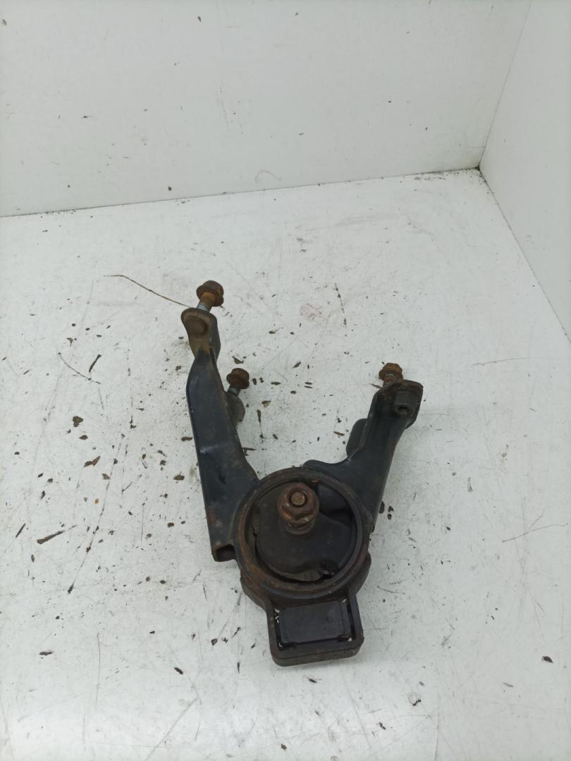 подушка крепления двигателя Geely Emgrand EC7 1 поколение 2014, 1.8 л., JL4G18, бензин, МКПП, седан - фото №1