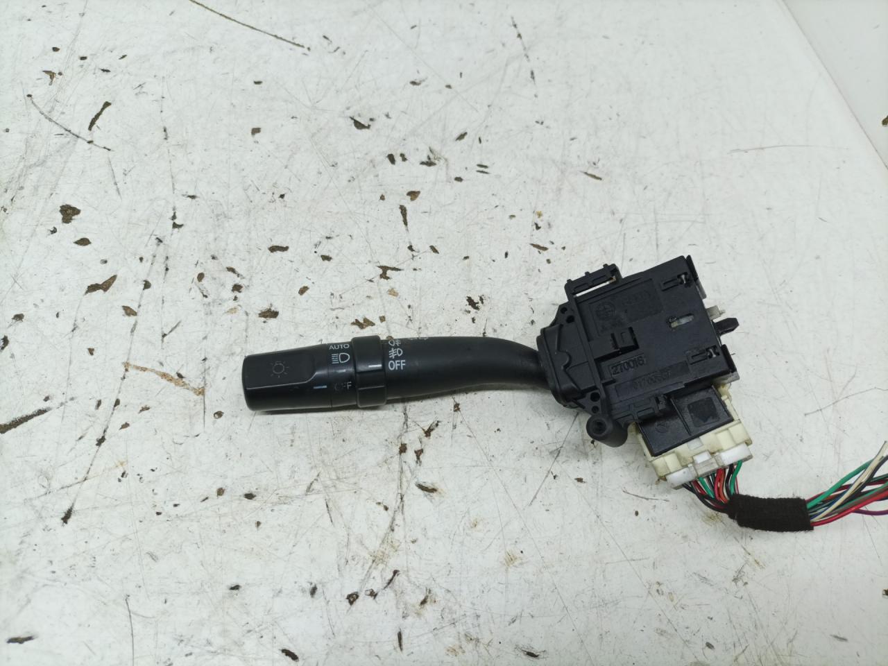 переключатель поворотов Geely Emgrand EC7 1 поколение 2014, 1.8 л., JL4G18, бензин, МКПП, седан, 01700657 - фото №1