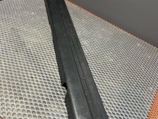 накладка на порог внутренняя Kia Ceed 1 поколение ED 2008, 1.6 л., G4FC, бензин, АКПП, черный, хетчбэк 3 дв., 85881-1H500