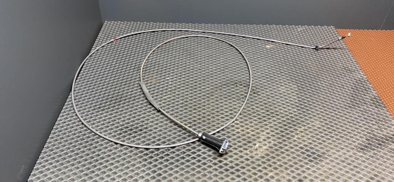 трос открывания лючка топливного бака Kia Cerato 2 поколение TD 2012, 2.0 л., G4KD, бензин, АКПП, черный eb - ebony black, седан, передний привод, 1M000-1H19, 815901M000 - фото №1