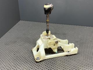 кулиса Kia Ceed 1 поколение ED 2009, 1.6 л., G4FC, бензин, МКПП, бежевый 8q - pewter silver, хетчбэк 3 дв., передний привод, 43700-1H200