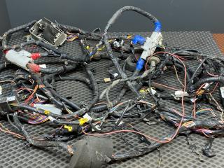 проводка салона Kia Cerato 2 поколение TD 2010, 1.6 л., бензин, АКПП, красный, купе, 91509-1M400, 91701-1M040