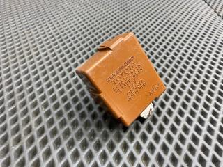 модуль управления двери Toyota Avensis 2 поколение (T250) (2003 - 2006), 89741-20210