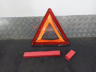 знак аварийной остановки Volkswagen Touareg 2 поколение 2014, 8K0860251
