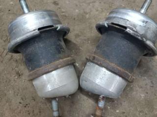 подушка крепления двигателя Lexus IS 2 поколение (XE20) 2007, 2.2 л., дизель, МКПП, 1236126070