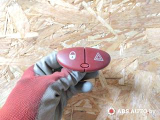 кнопка аварийной сигнализации Citroen Xsara Picasso 1 поколение [рестайлинг] 2006, 43913677
