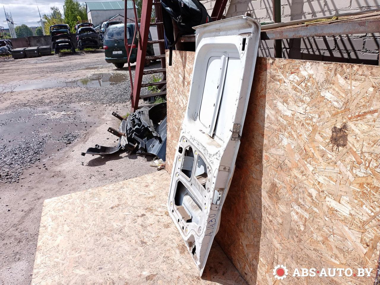 Дверь распашная задняя правая Renault Trafic 3 купить в Беларуси