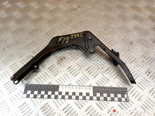 кронштейн глушителя Mercedes-Benz E-Класс W211/S211 2003, 2.2 л., OM 646.961, дизель, АКПП, седан, A6110900427