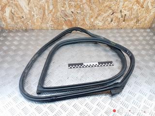 уплотнитель двери Mini Cooper 1 поколение 2003, 1.6 л., W10 B16 A, бензин, МКПП, 51717039863